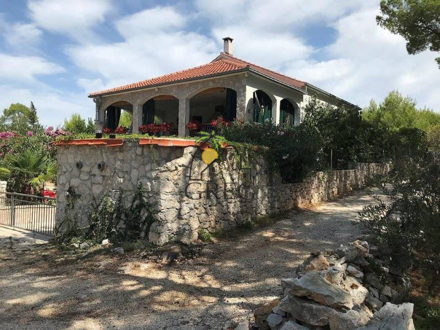 Croatia, Island of Brač,  - House, for sale