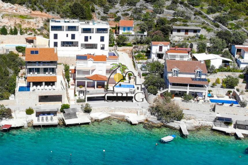Croatia, Middle Dalmatia,  - House, for sale