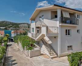 Chorwacja, Dalmacja Środkowa,  - Apartamentowiec, na sprzedaż
