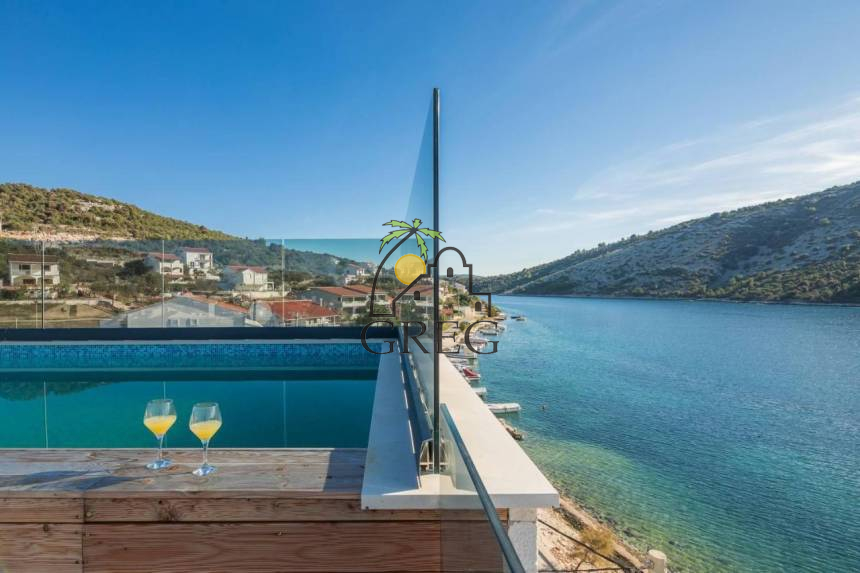 Croatia, Middle Dalmatia,  - House, for sale