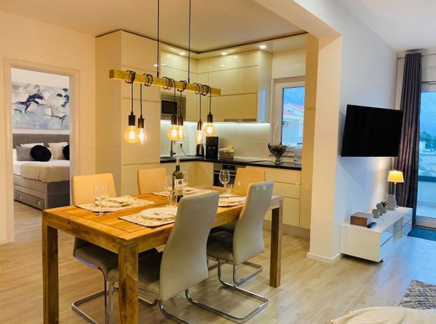 Croatia, Middle Dalmatia, Makarska - Apartment, for sale