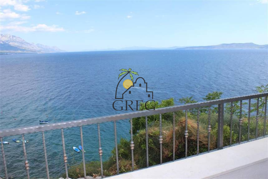 Croatia, Middle Dalmatia, Omis - Stone house, for sale