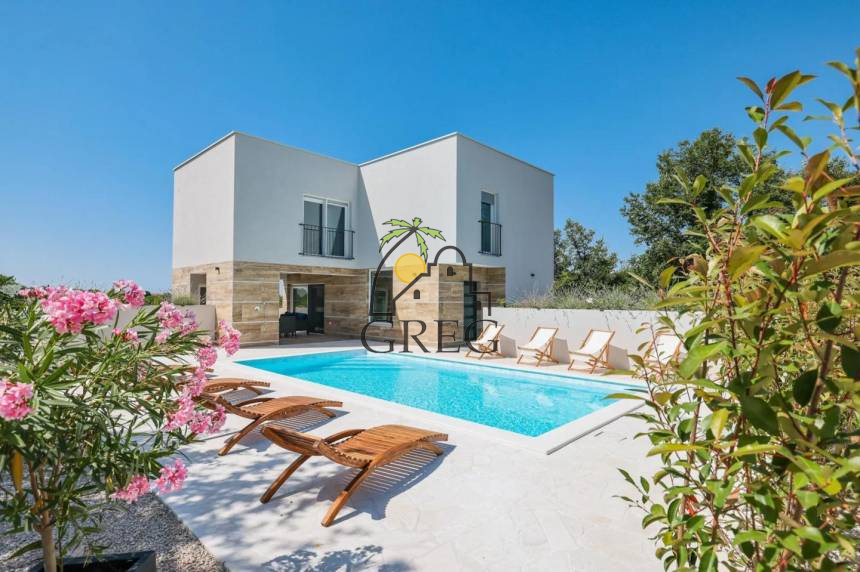 Croatia, North Dalmatia, Nin - House, for sale
