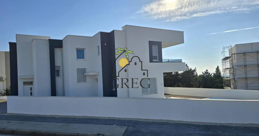 Croatia, Island of Pag,  - Semi-detached house, for sale