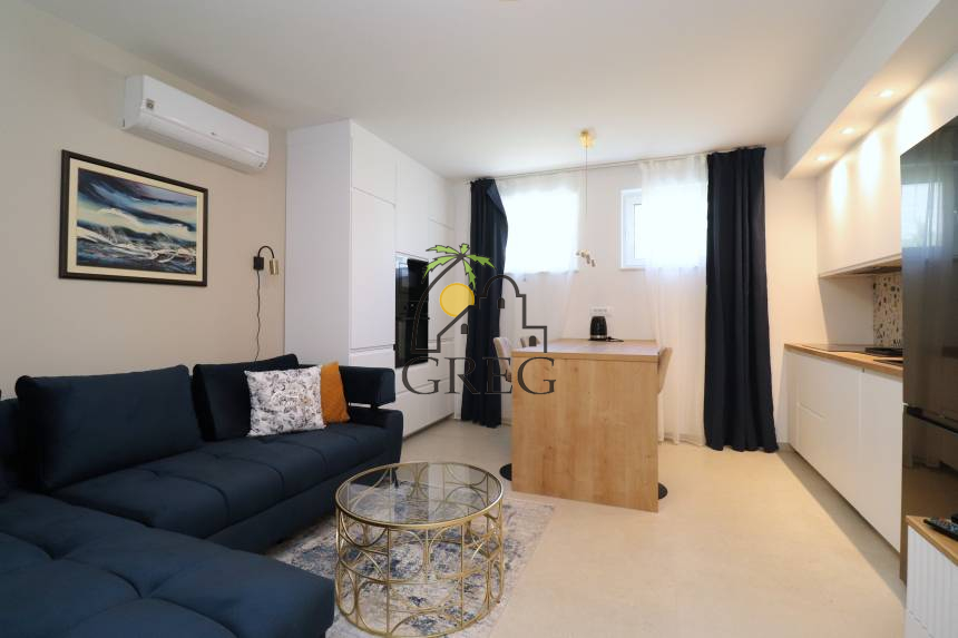 Croatia, Island of Murter, Betina - Apartment, for sale